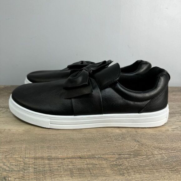 Olivia Miller Women’s Sneakers SZ 6 # Bag V-6 - Picture 1 of 8